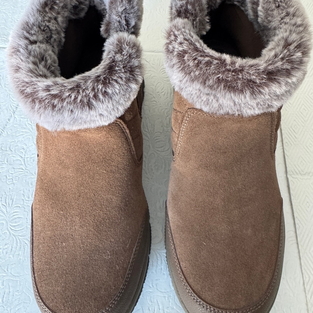 Skechers Tan Fur-Lined Winter Boots